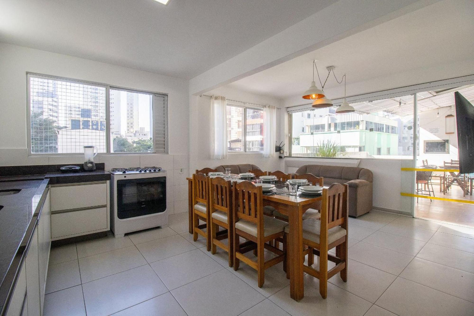 Plt41 - Sacada Ampla Com Churrasqueira, 3 Apartamento
